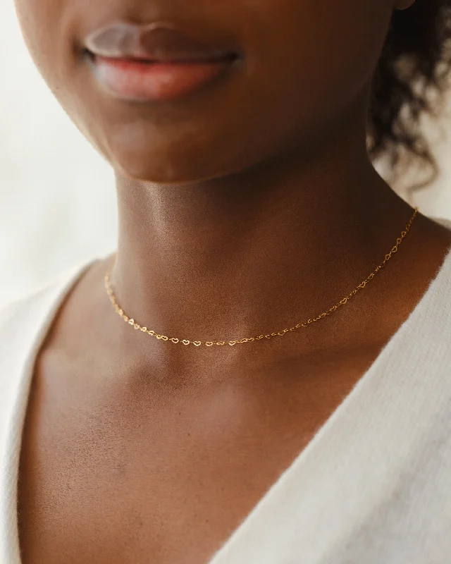 Bold Fashion Jewelry Dainty Heart Choker