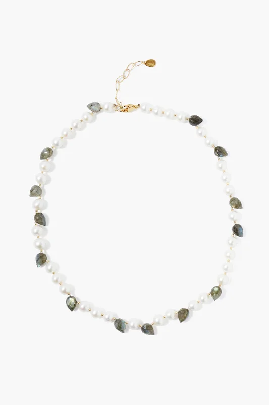 Willa Necklace White Pearl Mix