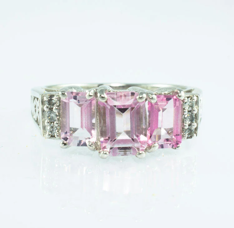 14 Kt White Gold Rose Quartz & Diamond Ladies' Ring